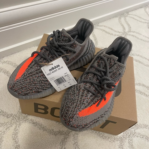 Yeezy - Picture 2 of 3